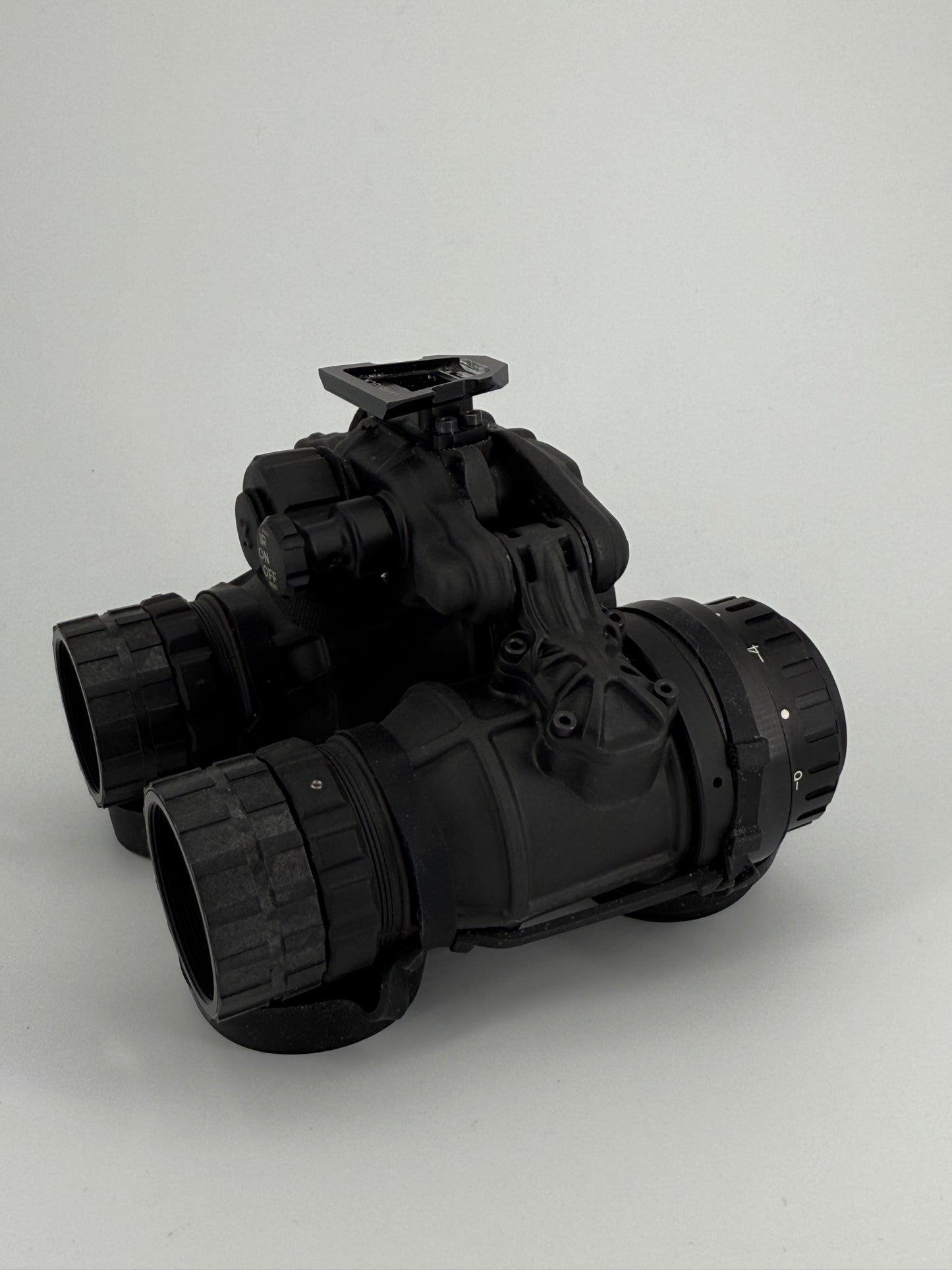 ACTinBlack DTNVS – Lightweight Dual Tube Night Vision Goggle System